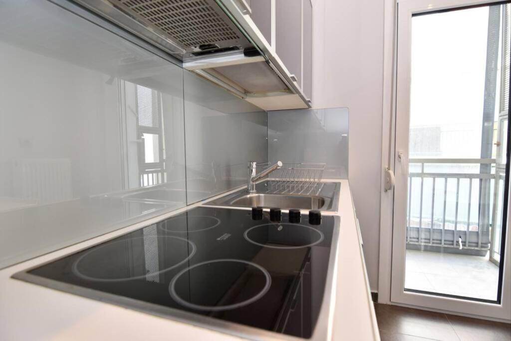 Modern Apartment In The Heart Of The City Larissa Exteriör bild