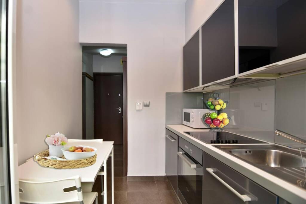 Modern Apartment In The Heart Of The City Larissa Exteriör bild