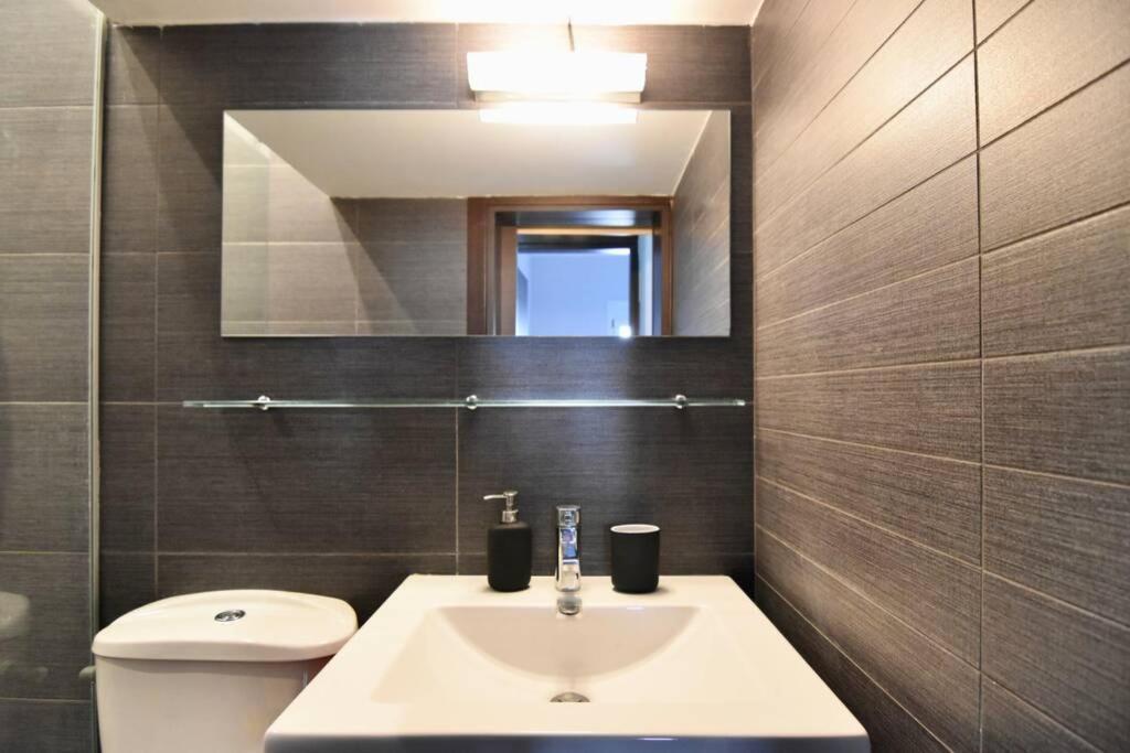 Modern Apartment In The Heart Of The City Larissa Exteriör bild